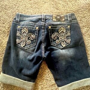 Miss Me Bermuda shorts